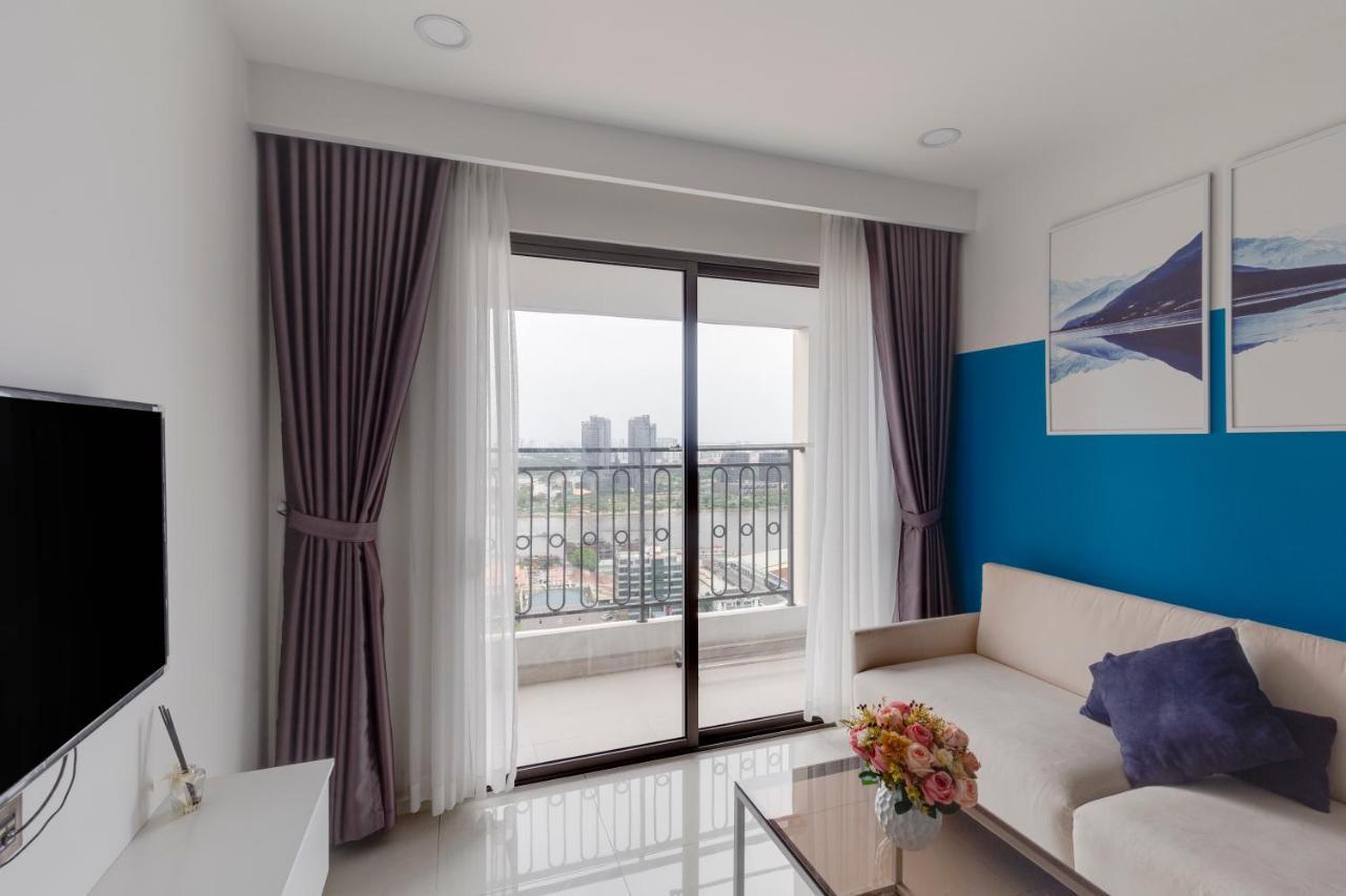 Căn hộ Nha Uyen Service Saigon Royal *